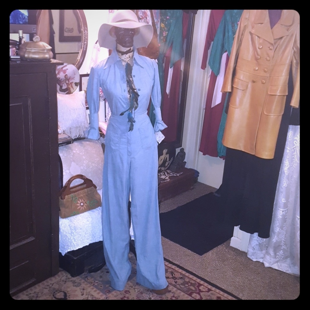 Vintage 2 Pc Set